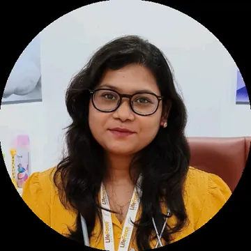 Dr. Jebitha Nadar, Associate Doctor to Dr. Rajesh Shah